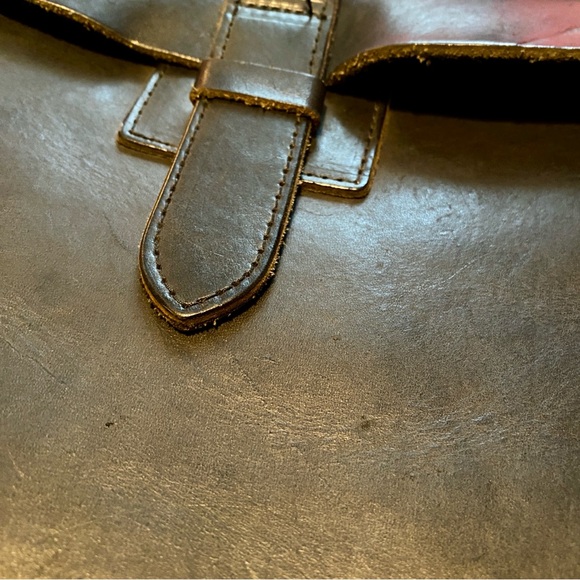 Thick leather American Apparel handbag in black with magnetic top closure - Picture 12 of 14